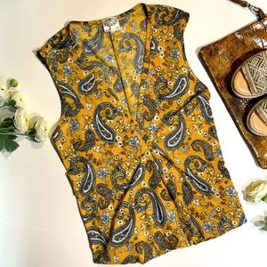 NWOT Paisley Stretchy Blouse
